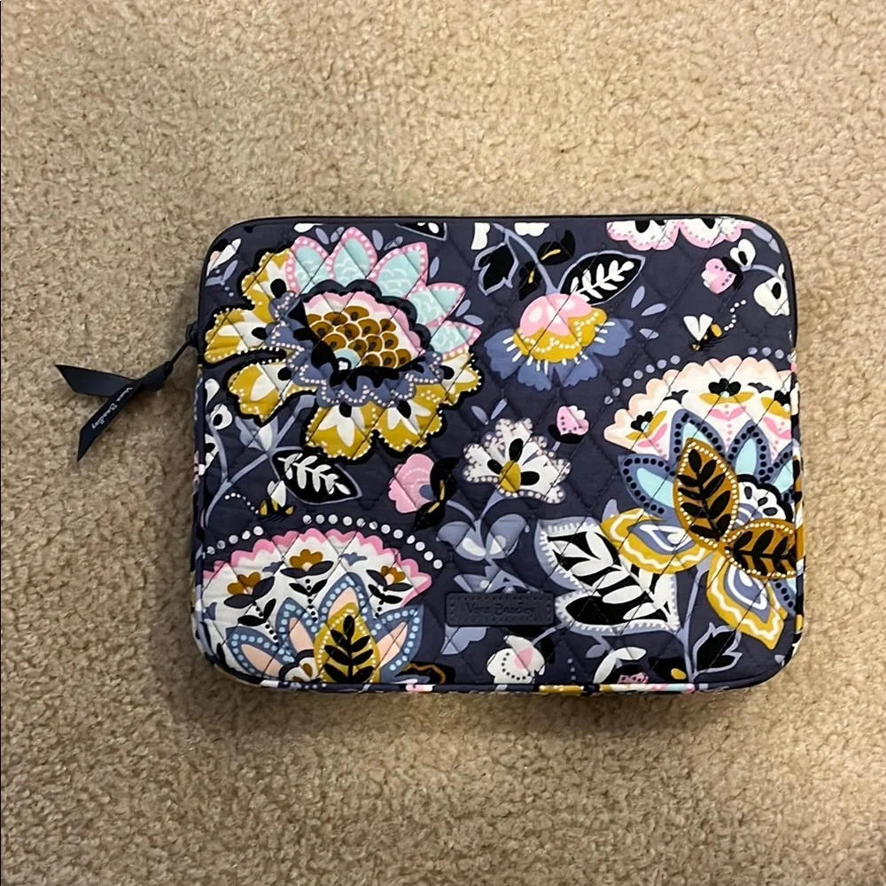 Vera Bradley Gray/Blue Floral Quilted Tablet Cover with zipper